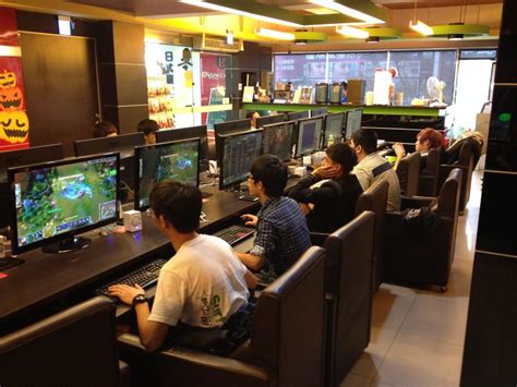 internet café forum.